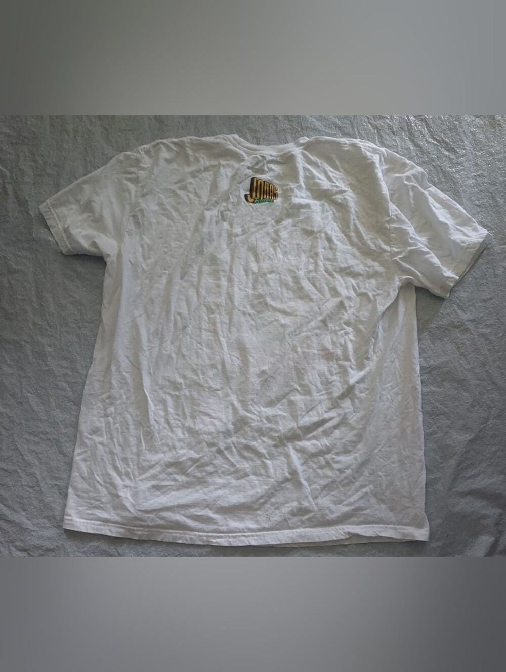 Jonas Brothers White Graphic Tee with Red Convertible Print - Picture 2 of 2